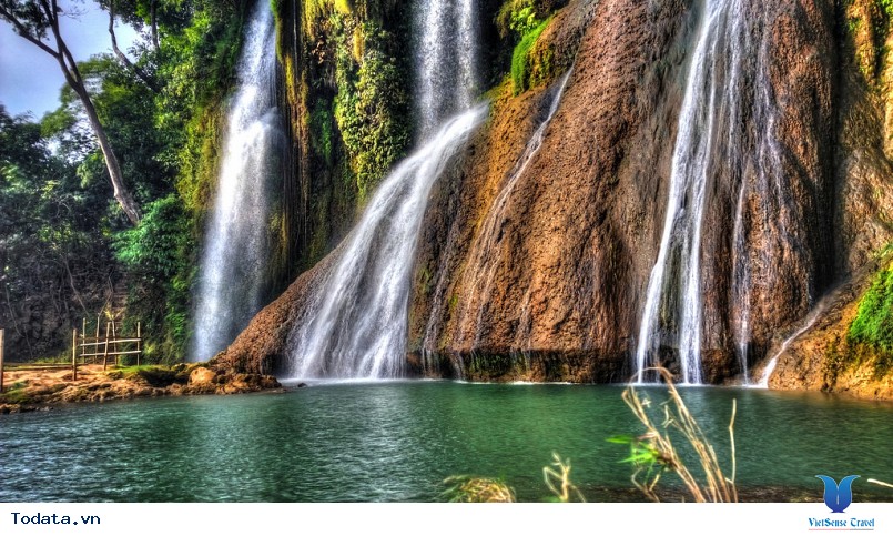 Thác Dải Yếm mộc Châu